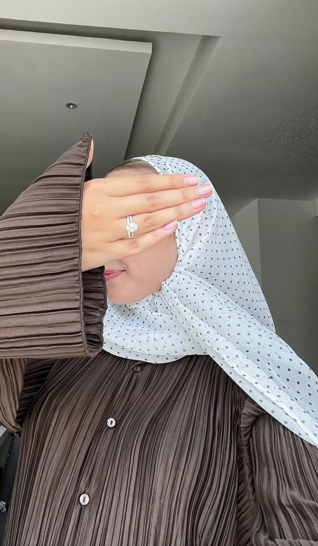Hijab Lunares